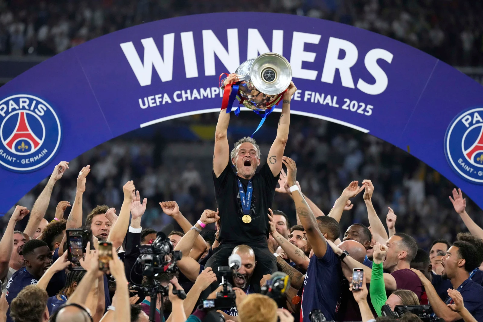 Λουίς Ενρίκε: Η συγκλονιστική εξομολόγηση για την απώλεια της κόρης του (βίντεο)