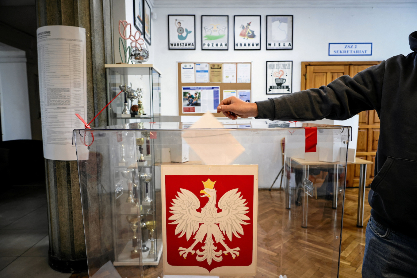 Δεύτερος γύρος εκλογών στην Πολωνία με ΕΕ, αμβλώσεις και ΛΟΑΤΚΙ+ στο επίκεντρο