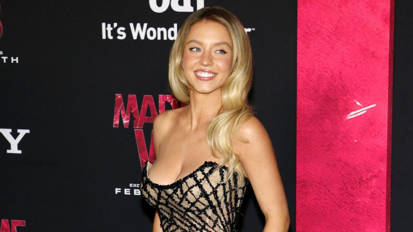 Αυτός είναι ο ηθοποιός που φέρεται να βγήκε ραντεβού η Σίντνεϊ Σούινι μετά την ακύρωση του γάμου της