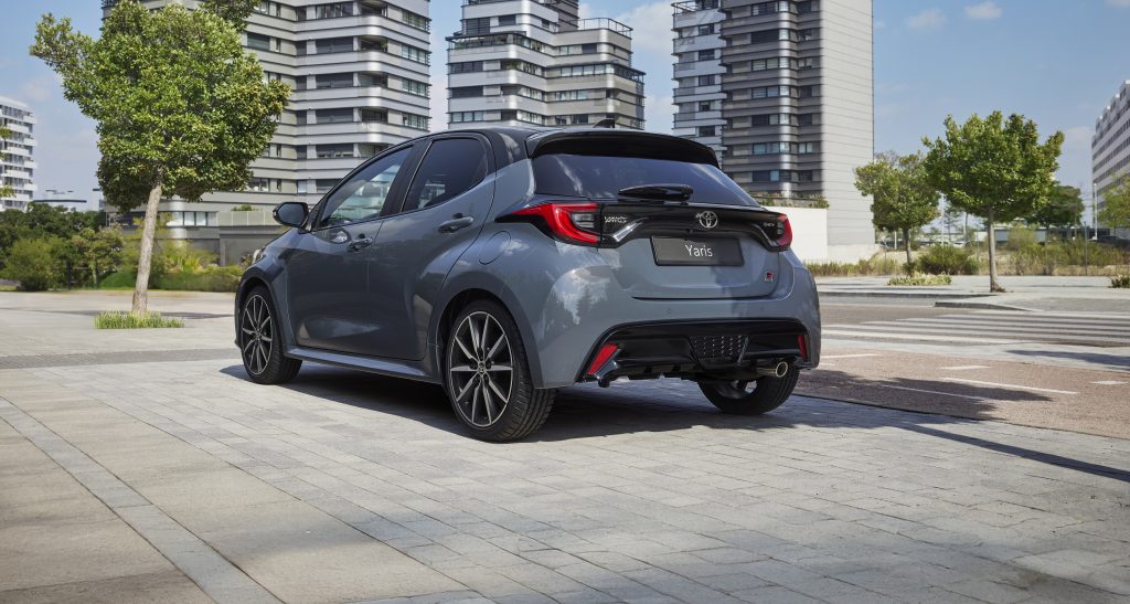 Toyota: Απίστευτη άνοδος των πωλήσεων, +10% σε ένα έτος