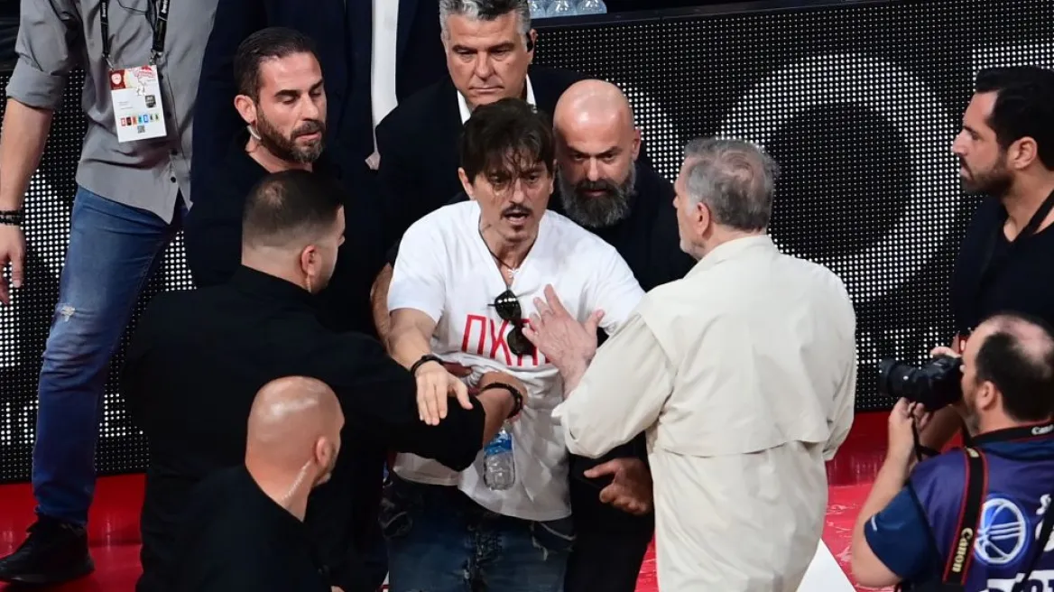 ΚΑΕ Ολυμπιακός: Έδωσε στη δημοσιότητα βίντεο με «τα όσα έκανε» ο Δ.Γιαννακόπουλος στο ΣΕΦ