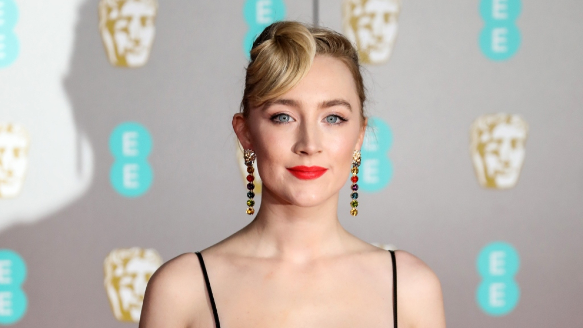 Σίρσα Ρόναν: Έγκυος η ηθοποιός – Οι φωτογραφίες που «κάρφωσαν» το μυστικό της