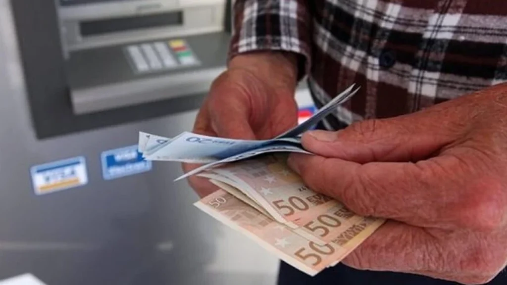 Αναδρομικά έως και 13.000 ευρώ σε 120.000 συνταξιούχους – Ποιοι τα δικαιούνται