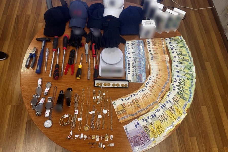 Συνελήφθησαν δύο άτομα για κλοπές και διαρρήξεις στο Αγρίνιο & το Μεσολόγγι – Πάνω από 34.000 ευρώ η «λεία» τους