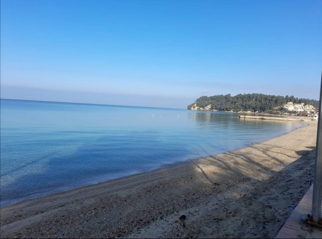 Χαλκιδική: Νεκρή μια 73χρονη από την Σερβία σε παραλία της Σιβήρης