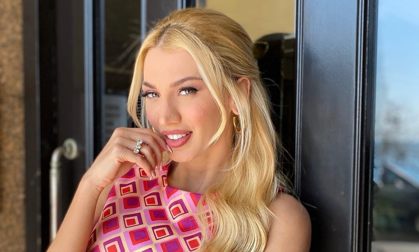 Κ.Σπυροπούλου: Ποζάρει με μπικίνι και δείχνει πώς είναι το σώμα της μετά από δύο γέννες (φωτο) 