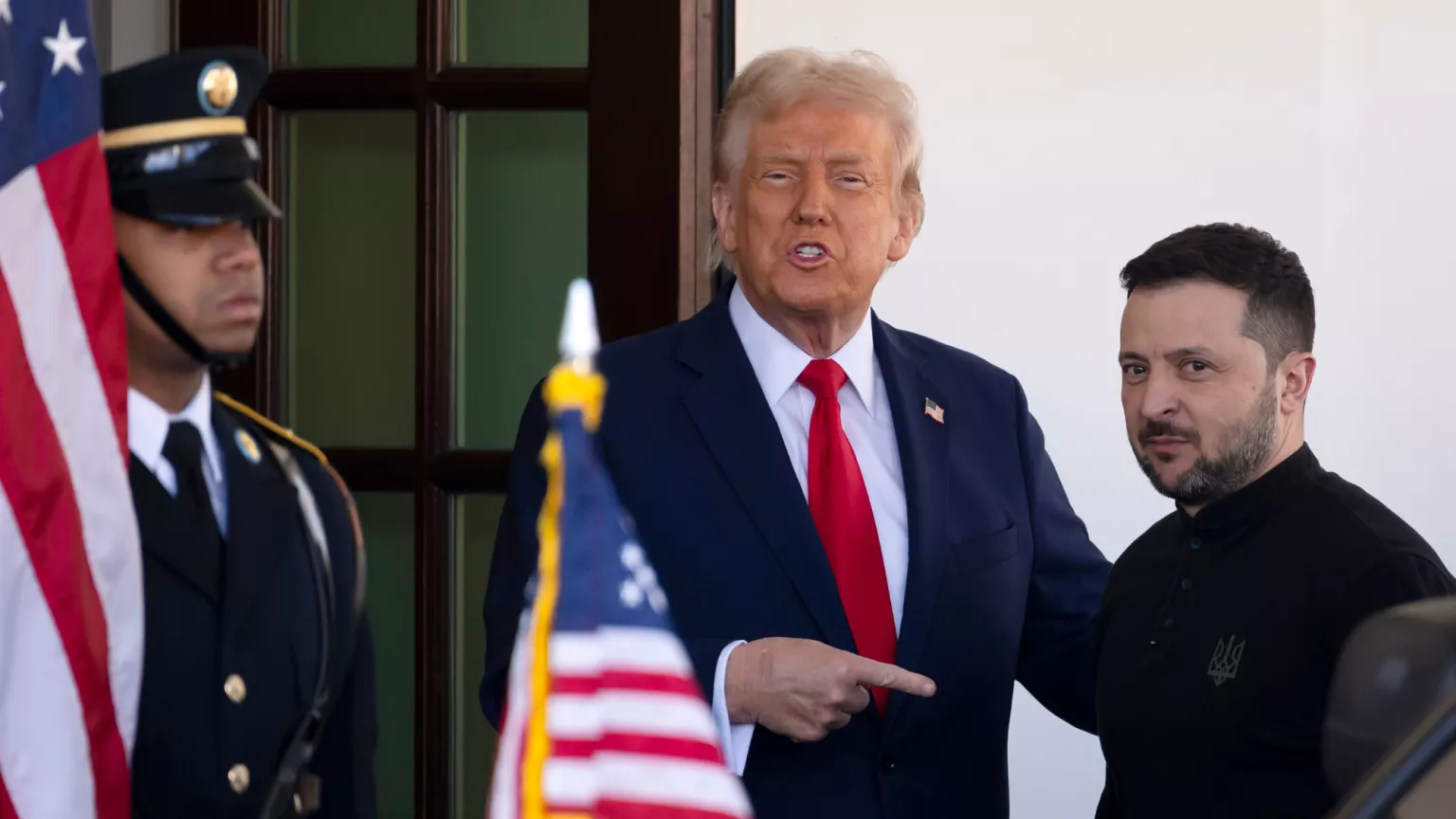 Ν.Τραμπ για ουκρανική επίθεση με drones: «Ήταν γ@@@τη αλλά τώρα μπορεί να τρελάνουν τον Πούτιν και τέλος η ειρήνη»