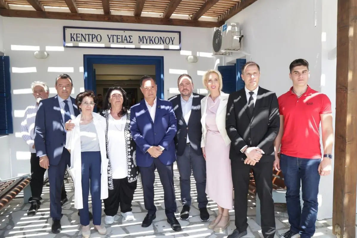 Εξυπνάδες Γεωργιάδη «με τα λεφτά των άλλων»: Ειρωνείες στην Μύκονο