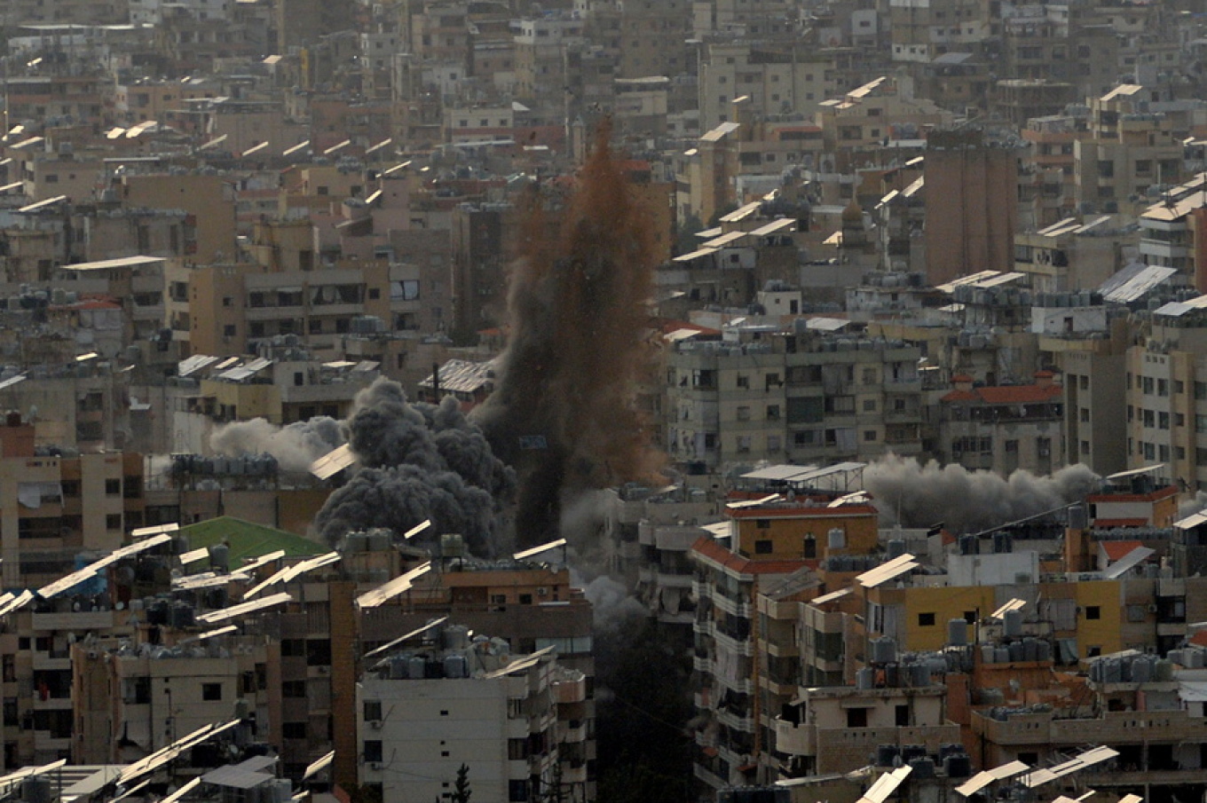 Το Ισραήλ βομβάρδισε την Βηρυτό: Για να προλάβει την Χεζμπολάχ από το να κάνει χρήση των drone