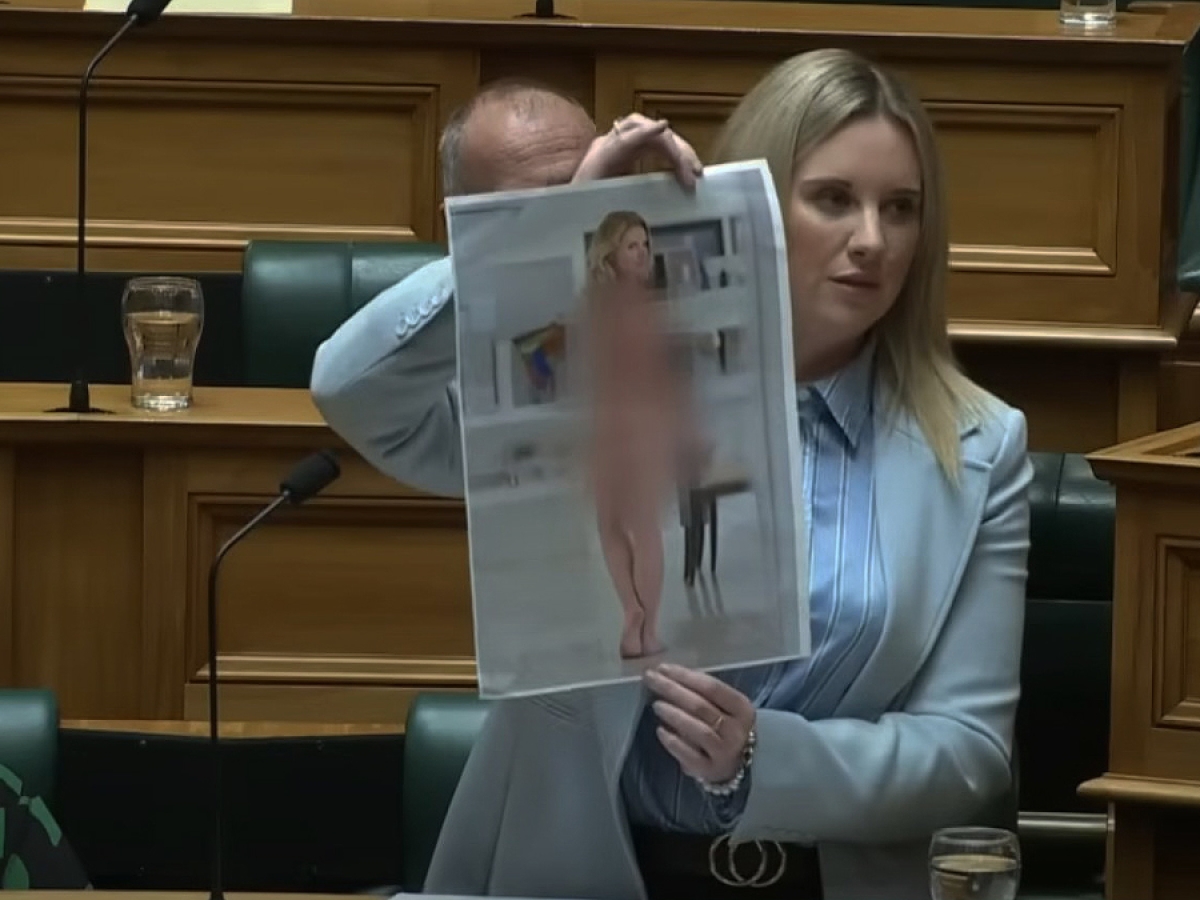 Νέα Ζηλανδία: Βουλευτής έδειξε στο κοινοβούλιο γυμνή της φωτογραφία – Είχε δημιουργηθεί με τεχνητή νοημοσύνη