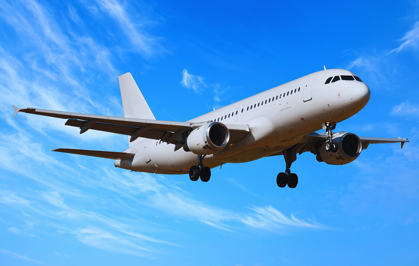 Αναγκαστική προσγείωση αεροσκάφους της Olympic Air στο αεροδρόμιο της Νάξου λόγω φωτιάς σε κινητήρα (φώτο)