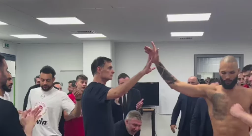 Γ.Μπαρτζώκας προς τους παίκτες του: «Δείξαμε πως έχουμε κότσια – Ήρθαμε εδώ και τους νικήσαμε» (βίντεο)