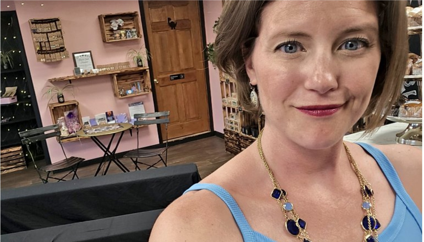 Δεν πίστευε στα μάτια της: Συγγραφέας έκανε παρουσίαση του νέου της βιβλίου και δεν πήγε… ούτε ένας άνθρωπος!