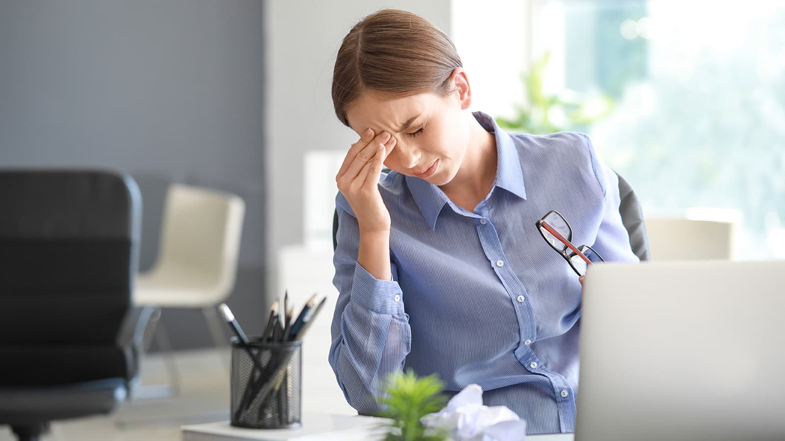 Χρόνια ημικρανία: Δείτε τι την προκαλεί και πώς να διαχειριστείτε τις κρίσεις