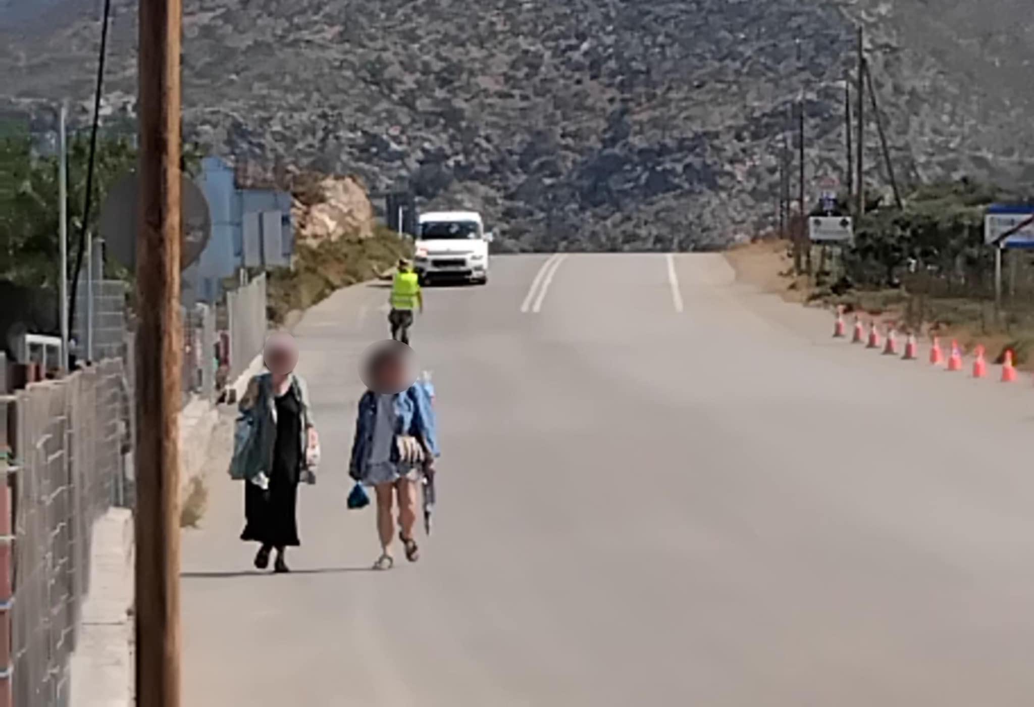 Αστυνομικοί προσποιήθηκαν τους τουρίστες και έστησαν παγίδα στους «κράχτες» των πάρκινγκ στο Ελαφονήσι (βίντεο)