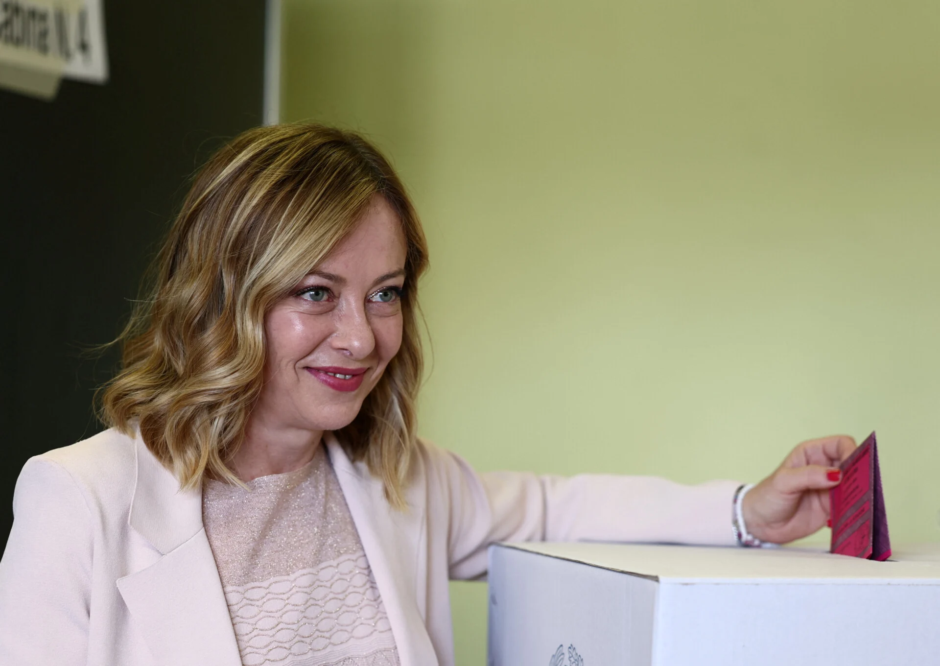 Ιταλία: Στις κάλπες οι πολίτες για 5 δημοψηφίσματα