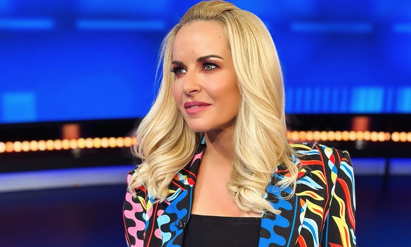 «Αγνώριστη» η Μαρία Μπεκατώρου στην πρώτη της τηλεοπτική εκπομπή – Δείτε βίντεο