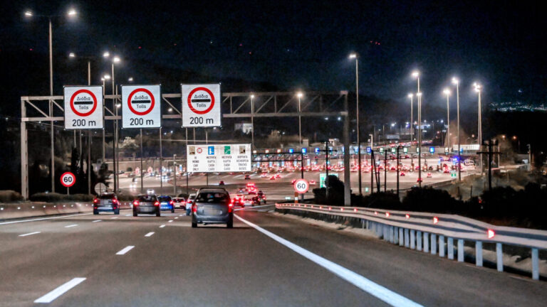 Θανατηφόρο τροχαίο στην Αθηνών – Κορίνθου: Αυτοκίνητο 26χρονου σκότωσε 68χρονο οδηγό μηχανής