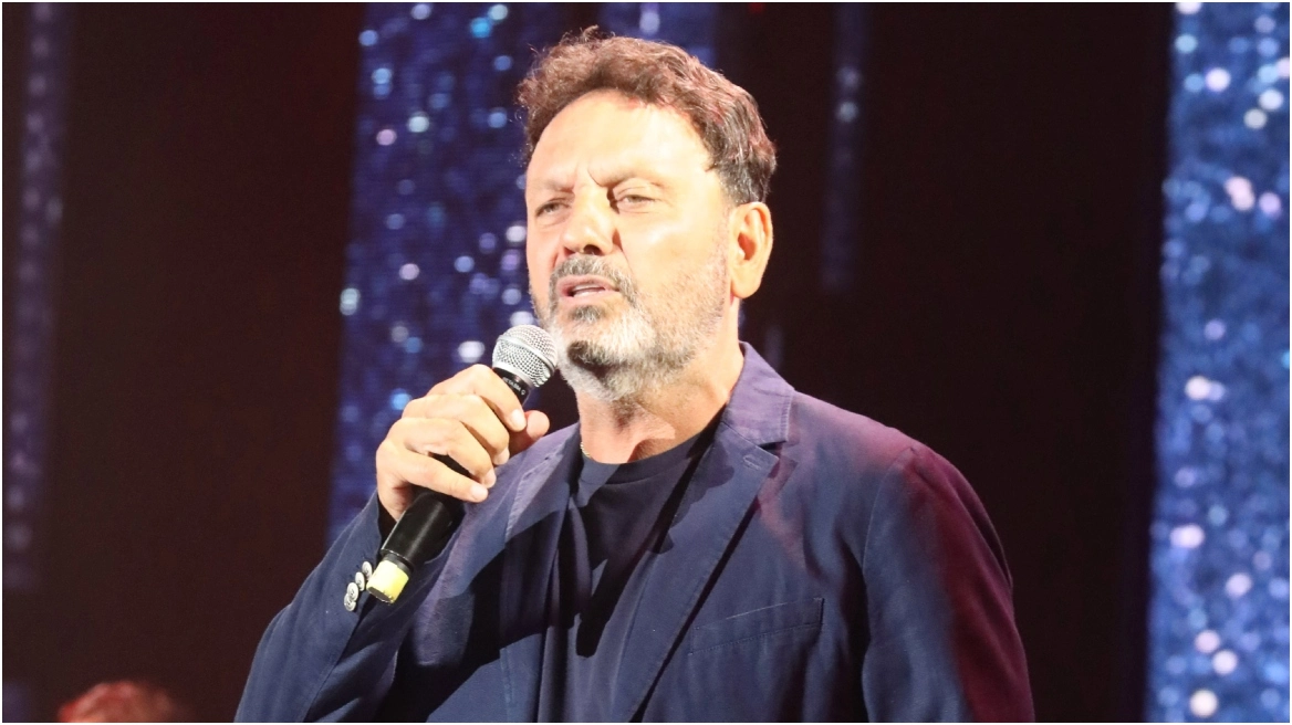 Σ.Αγγελόπουλος: «Η πρώην σύζυγός του έχει εμμονή μαζί του και αυτοτραυματίστηκε» λέει η μητέρα του