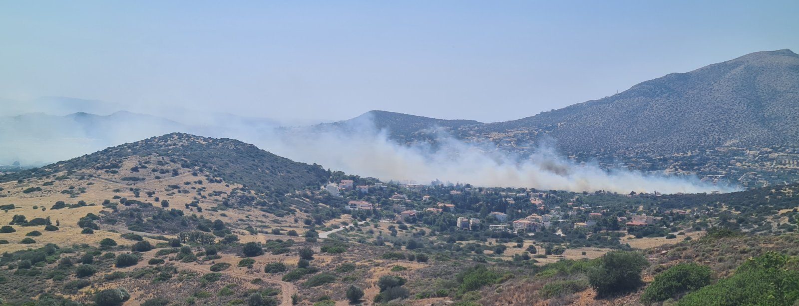 Υπό έλεγχο η φωτιά στην Ανάβυσσο (upd)