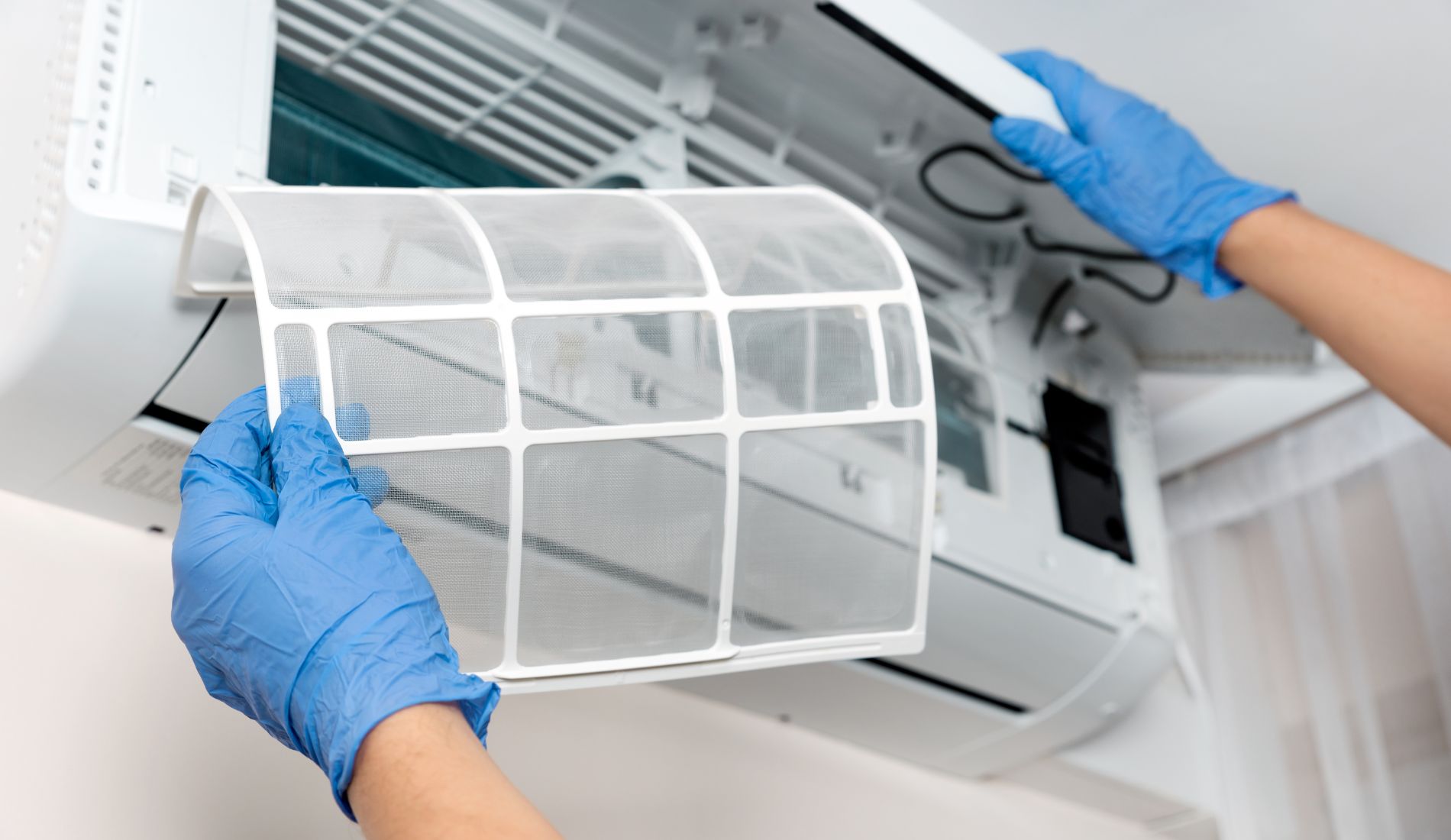 Αυτά είναι τα 5+1 πράγματα που πρέπει να κάνεις στο κλιματιστικό σου πριν το λειτουργήσεις