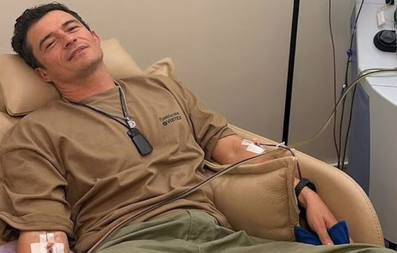 Ο Ορλάντο Μπλουμ έδωσε 11.800€ για να καθαρίσει το αίμα του από τα μικροπλαστικά και τις τοξικές ουσίες