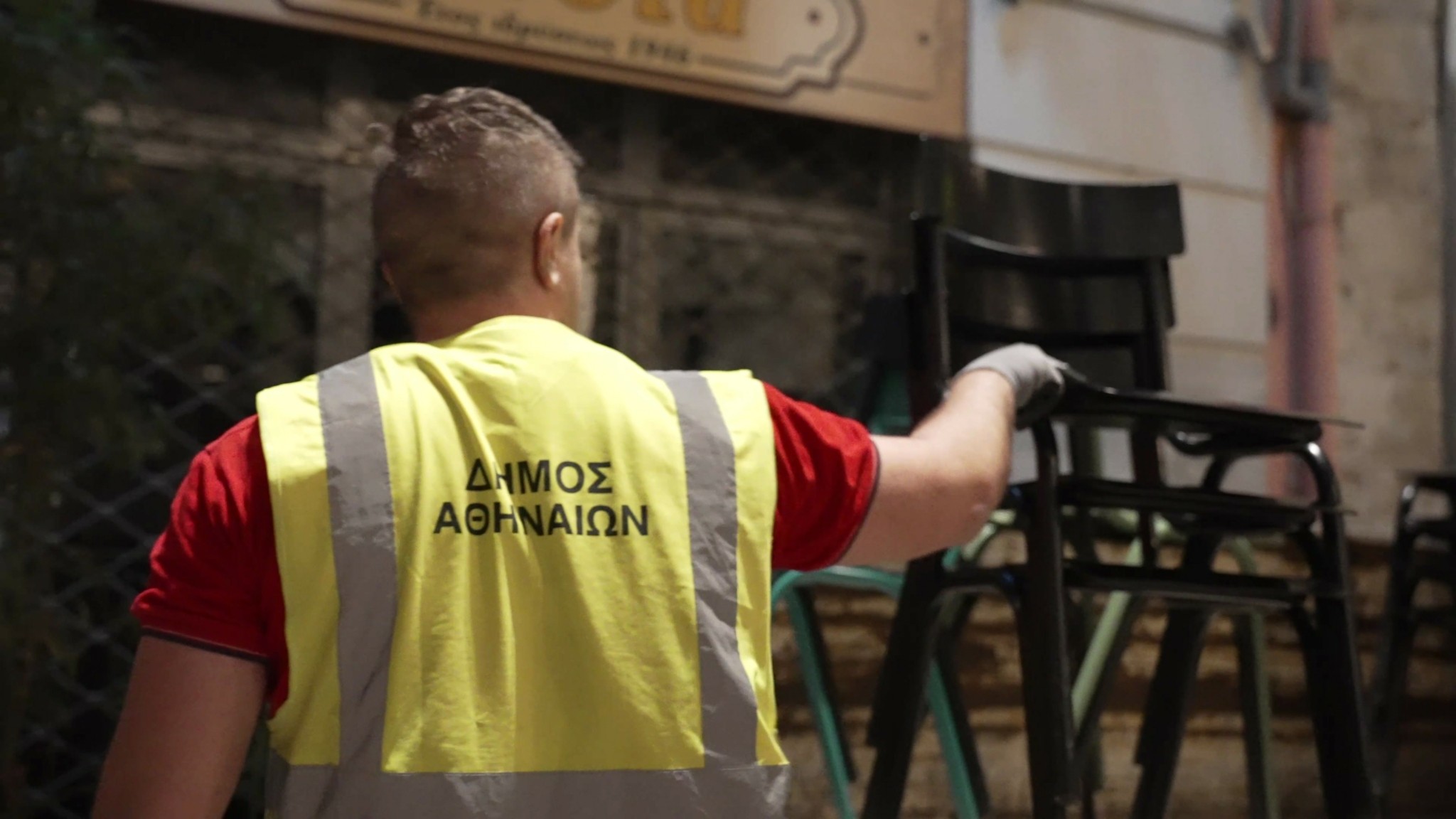 Νέα επίθεση σε υπάλληλο καθαριότητας του Δήμου Αθηναίων: «Μου κάρφωσε δύο μαχαιριές στο κεφάλι» (βίντεο) (upd)