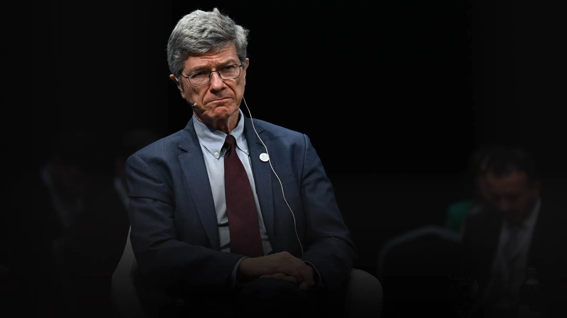 Τ.Σακς για επίθεση στα ρωσικά αεροδρόμια: «Πρόκειται για επιχείρηση της CIA εν αγνοία του Ν.Τραμπ»