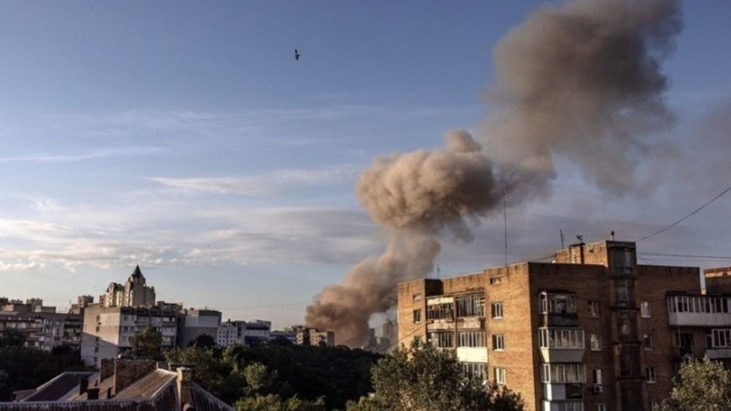 Ουκρανική επίθεση σε εργοστάσιο ηλεκτρονικών κοντά στη Μόσχα: Με νέα πλήγματα στο Χάρκοβο απαντά η Ρωσία