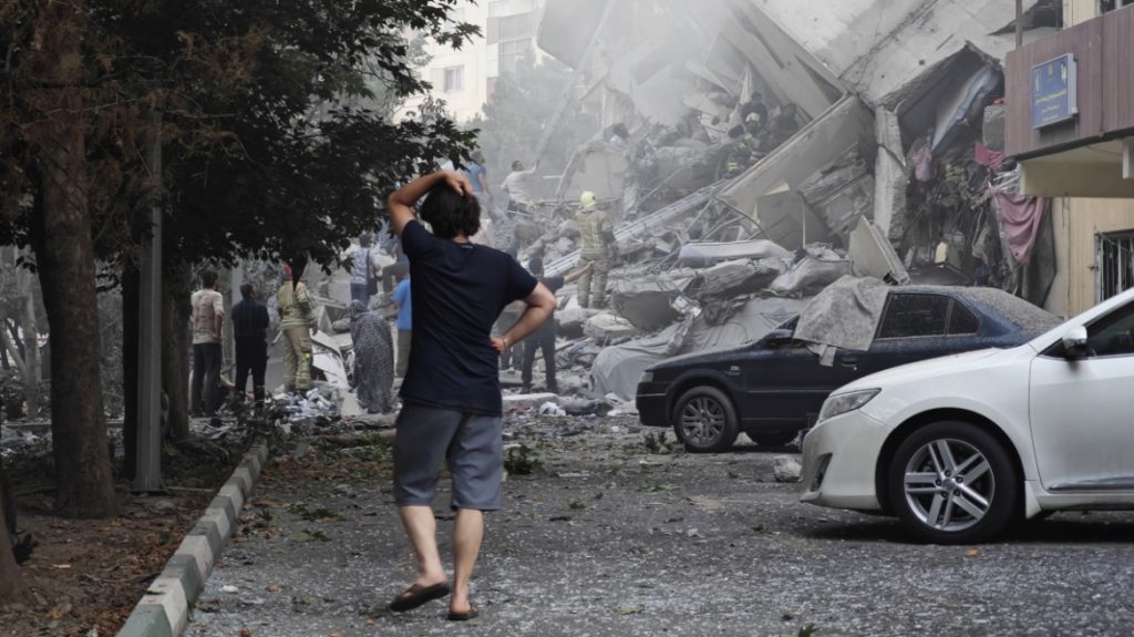 Το Ιράν «παγώνει» τις συνομιλίες με τις ΗΠΑ για τα πυρηνικά