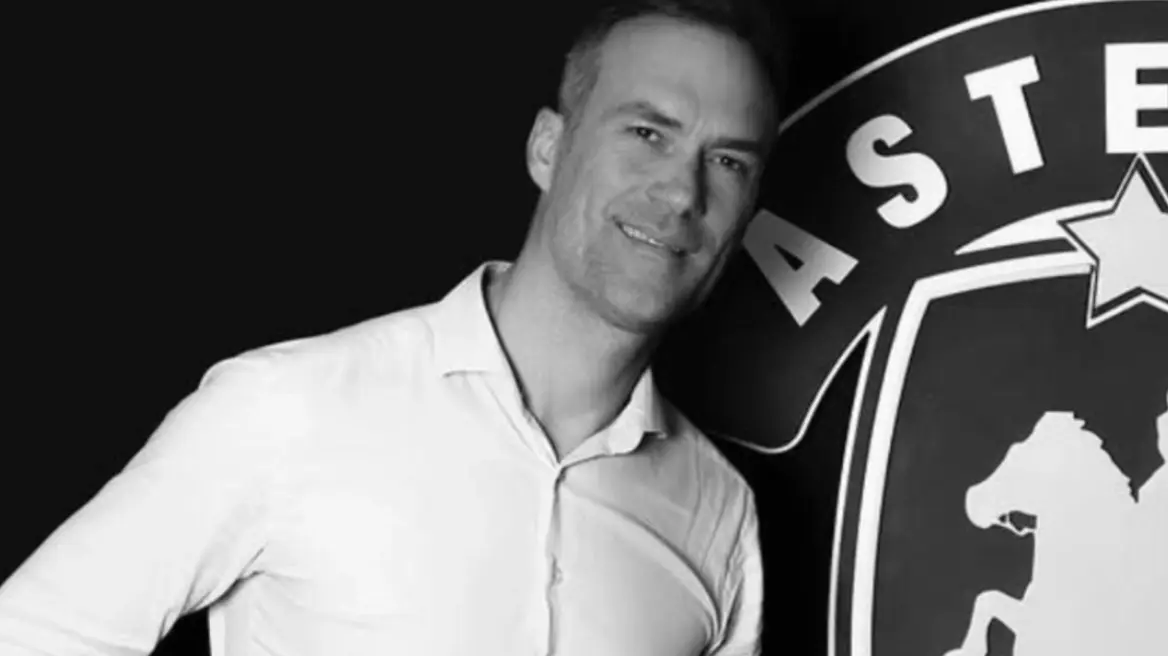 Σύνταγμα: Ο μάνατζερ Α.Κυριακόπουλος είναι ο άνδρας που έπεσε στις γραμμές του μετρό