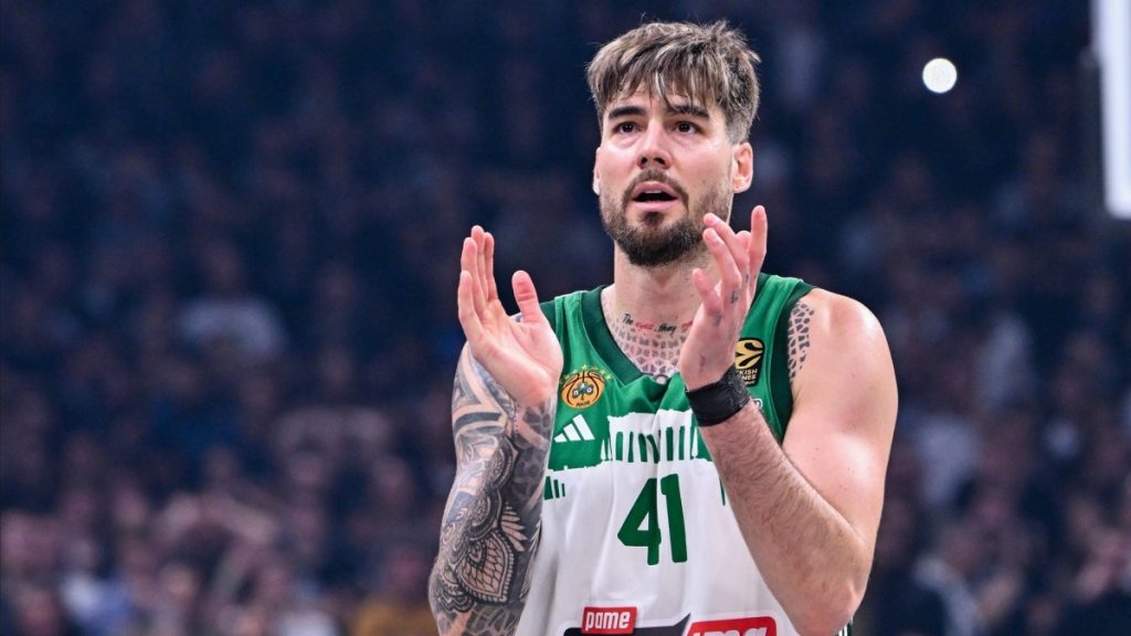 Ο Χ.Ερνανγκόμεθ απάντησε για ποιο λόγο έμεινε να δει τον Ολυμπιακό κατά την απονομή του πρωταθλήματος (βίντεο)