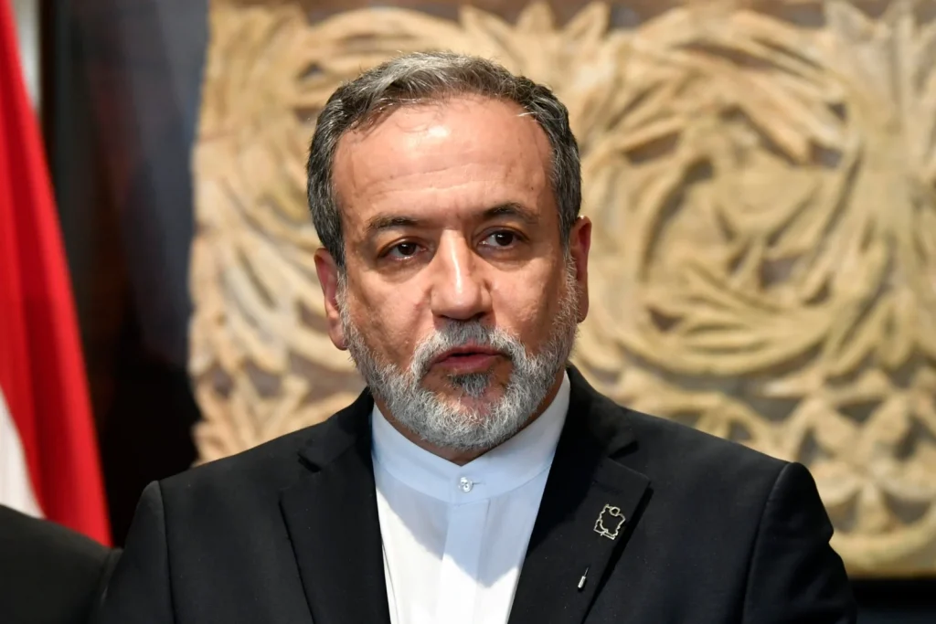 A.Aραγτσί: «Το Ισραήλ επιδιώκει να σαμποτάρει τις εν εξελίξει συνομιλίες Ιράν-ΗΠΑ για τα πυρηνικά»