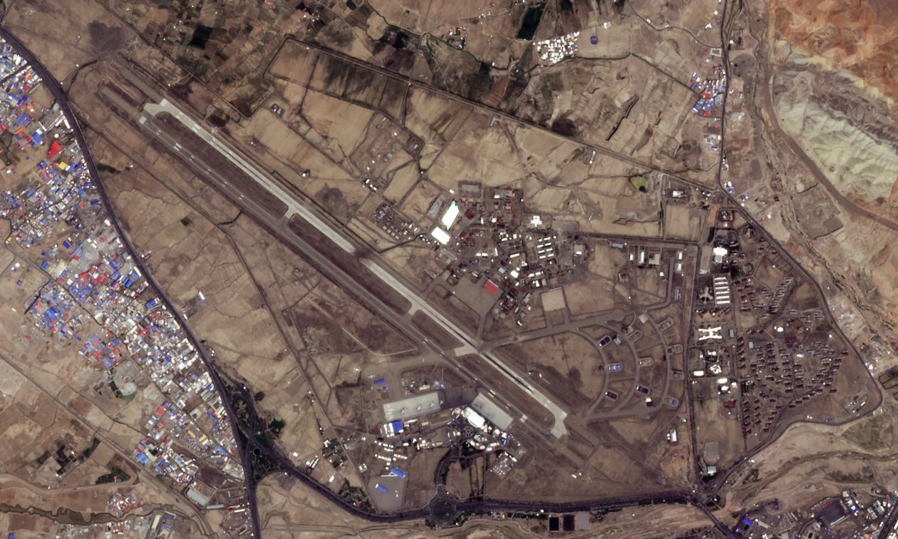 Ιράν: Δορυφορικές εικόνες αποτυπώνουν τις μεγάλες ζημιές στο αεροδρόμιο της Ταμπρίζ από τα ισραηλινά πλήγματα
