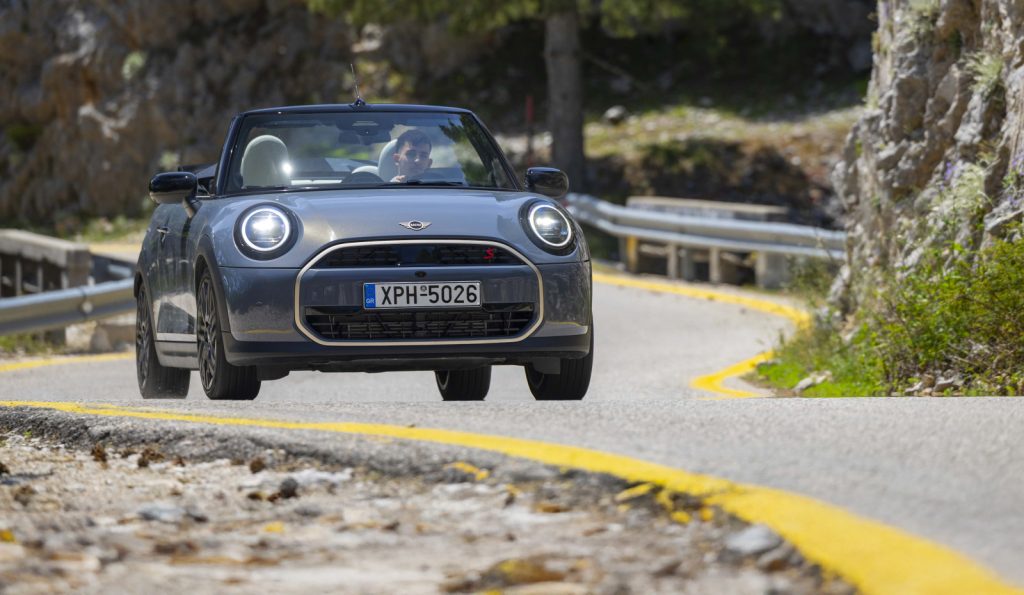 Δοκιμάζουμε το νέο MINI Cooper Cabrio S