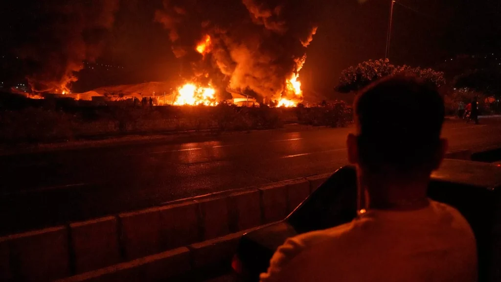 Ισραηλινά πλήγματα κατά εγκαταστάσεων παραγωγής όπλων και θέσεων βαλλιστικών πυραύλων στο Ιράν
