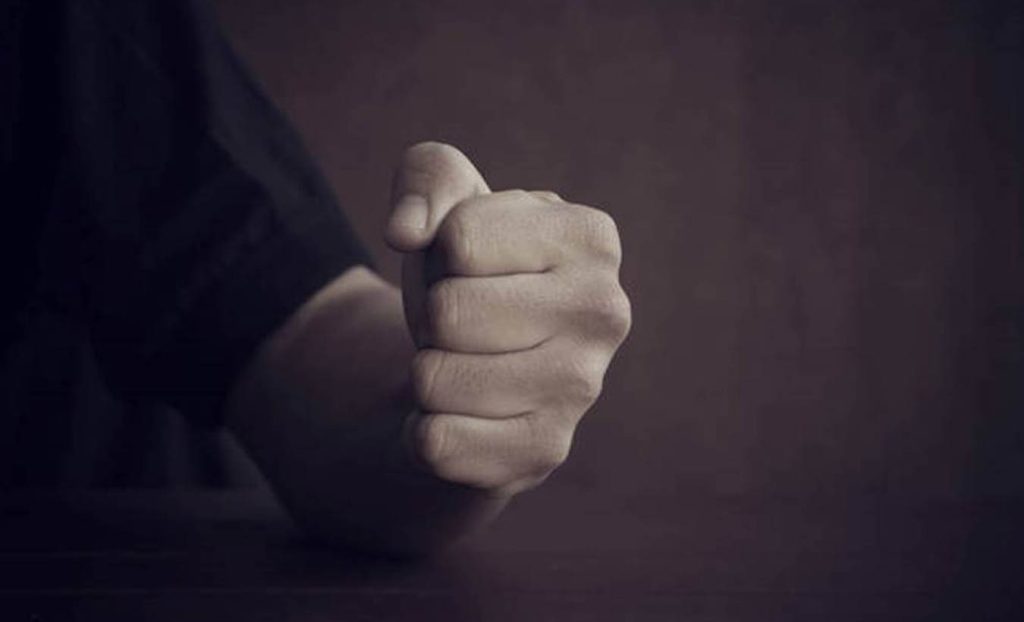 Άγριος ξυλοδαρμός 36χρονου στα Εξάρχεια από παρέα πέντε ατόμων – Διακομίστηκε στο νοσοκομείο