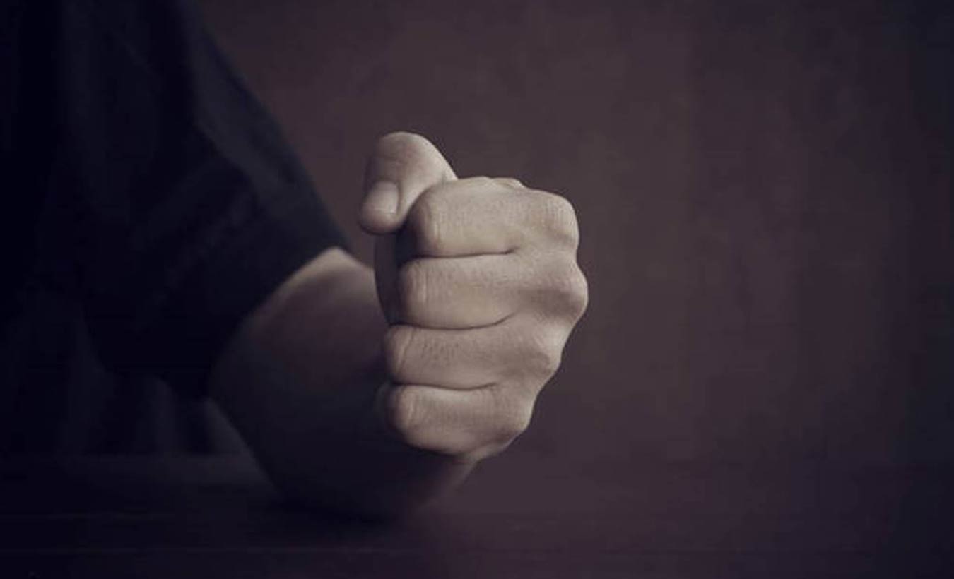 Άγριος ξυλοδαρμός 36χρονου στα Εξάρχεια από παρέα πέντε ατόμων – Διακομίστηκε στο νοσοκομείο