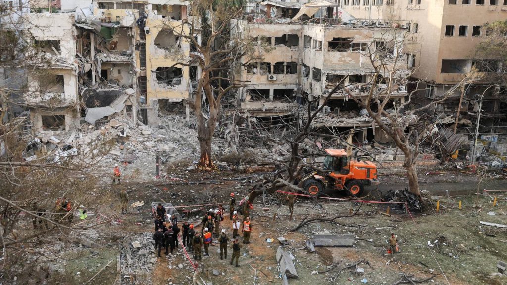 Το Ιράν εκτόξευσε τουλάχιστον 350 βαλλιστικούς πυραύλους εναντίον του Ισραήλ από την Παρασκευή