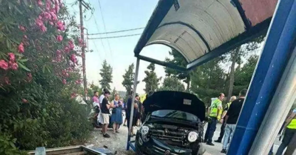 Χαλκιδική: Κακουργηματική δίωξη στον 19χρονο που υπό την επήρεια μέθης έπεσε σε στάση λεωφορείου