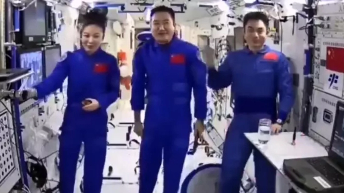 Βίντεο από κινεζικό διαστημικό σταθμό «φούντωσε» θεωρίες περί «ψεύτικων αστροναυτών»: Τι δείχνει