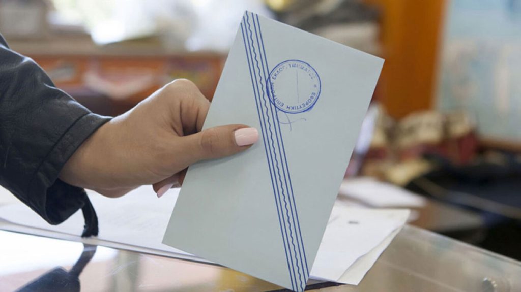 Δημοσκόπηση ALCO: Το 55% ζητά να αναζητηθούν ευθύνες και στον πρωθυπουργό για την τραγωδία των Τεμπών