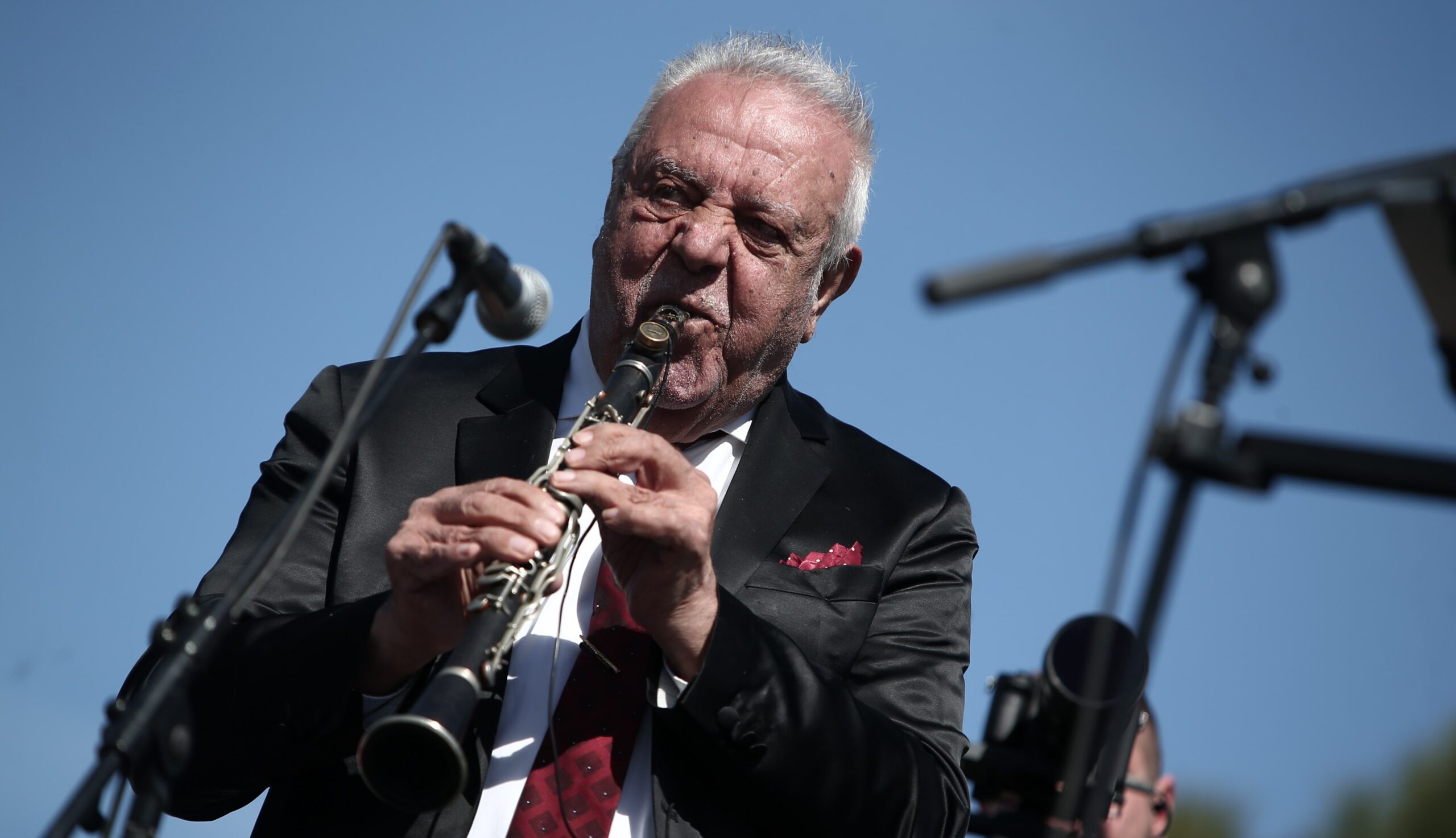 Πετρολούκας Χαλκιάς: Σε λαϊκό προσκύνημα η σορός του δεξιοτέχνη του κλαρίνου