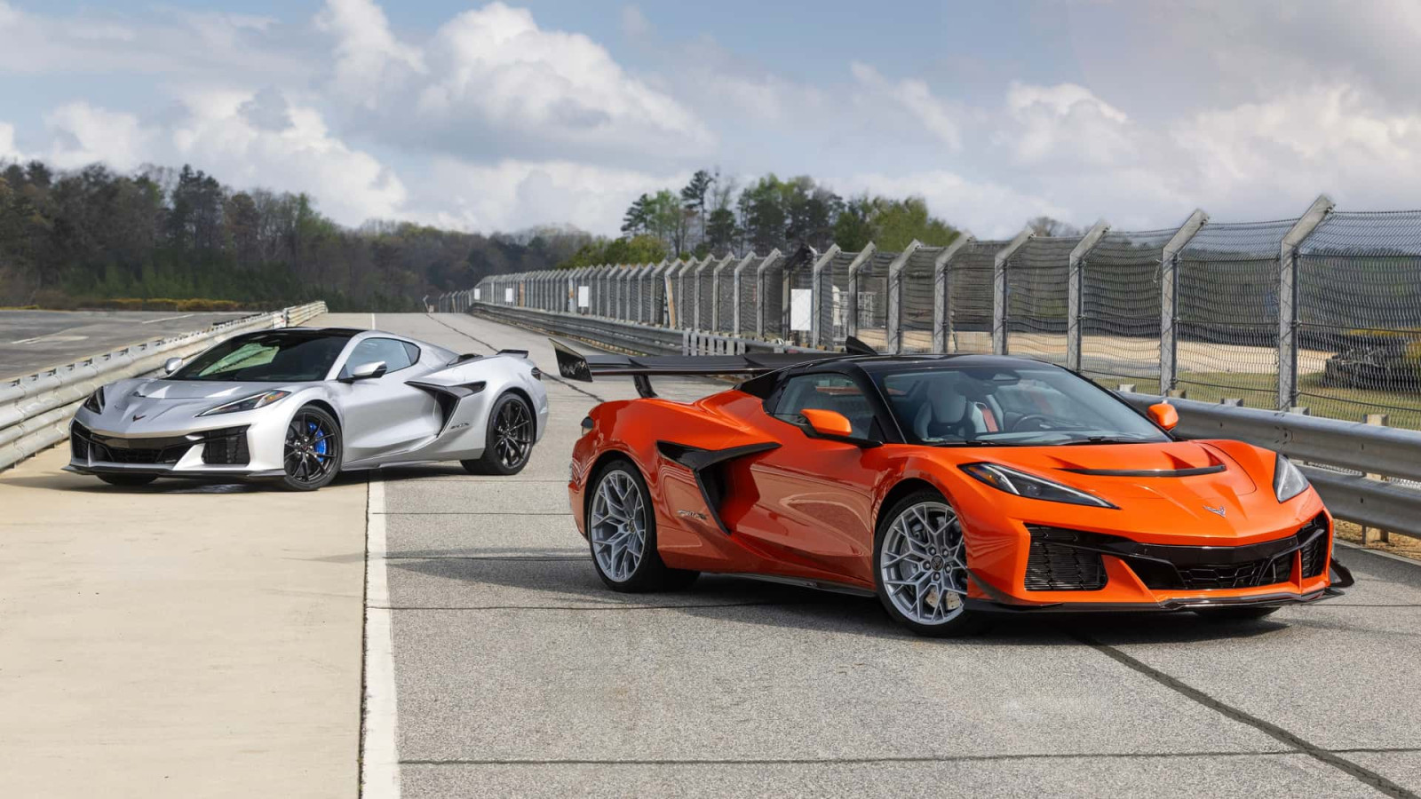 Chevrolet Corvette ZR1X: Μείγμα ZR1 και Ε-Ray με 1.268 ίππους