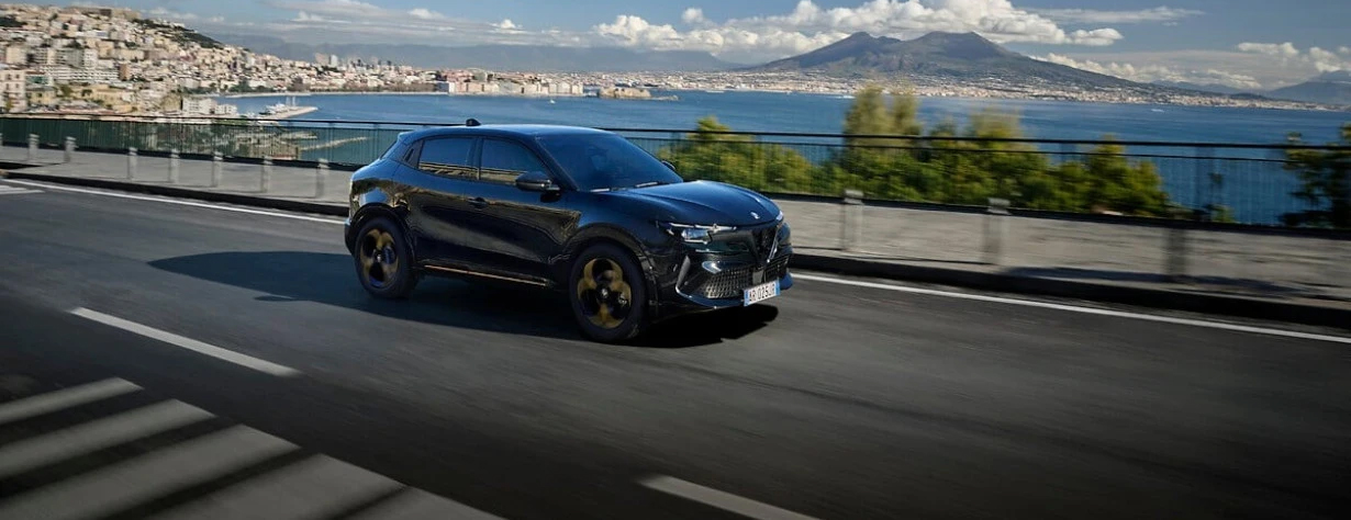 Διαθέσιμη στην Ελλάδα η Alfa Romeo Junior Intensa