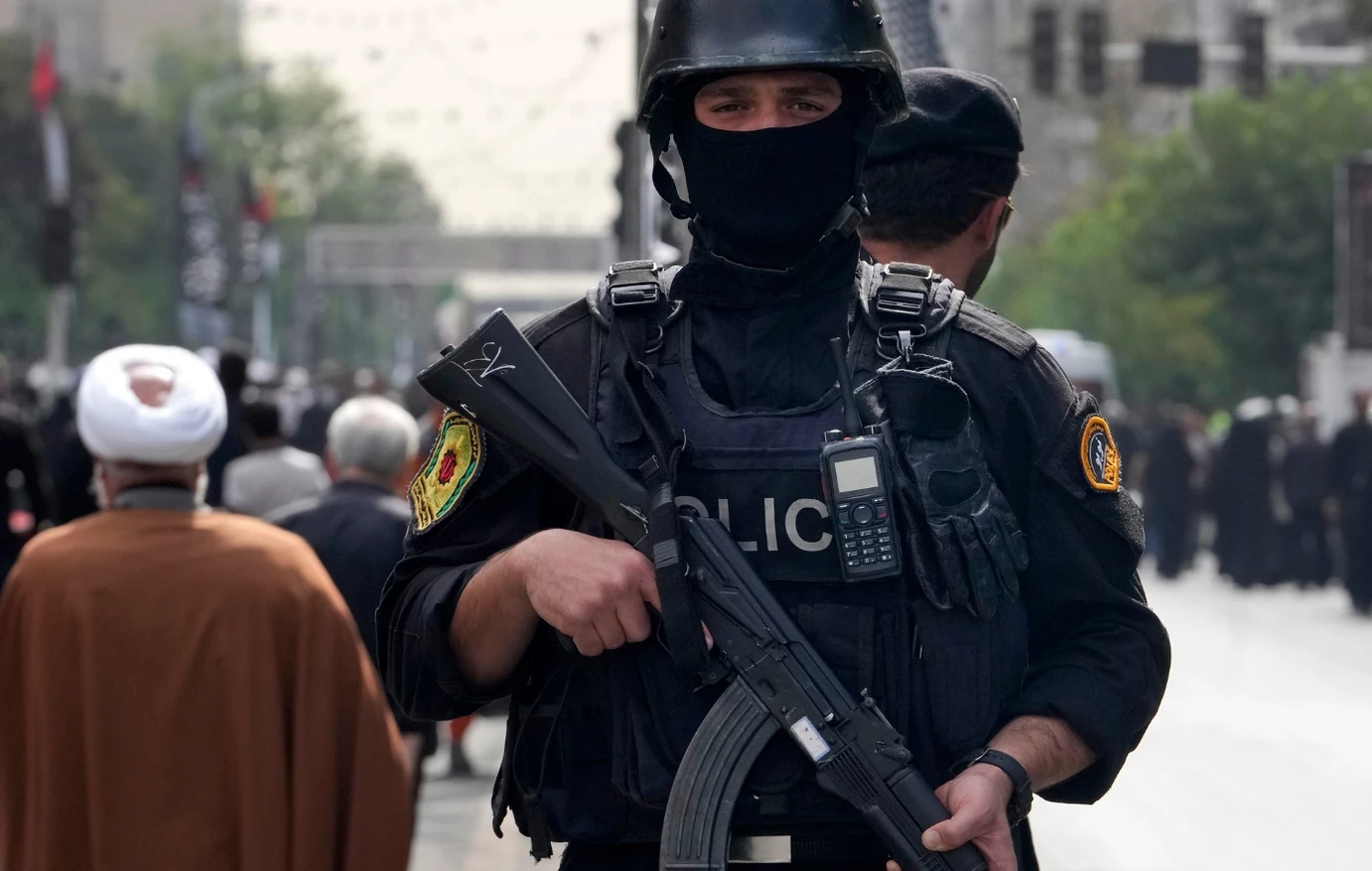 Συνελήφθησαν 5 άτομα στο Ιράν – Κατηγορούνται ότι «αμαυρώνουν» την εικόνα της χώρας στο ίντερνετ