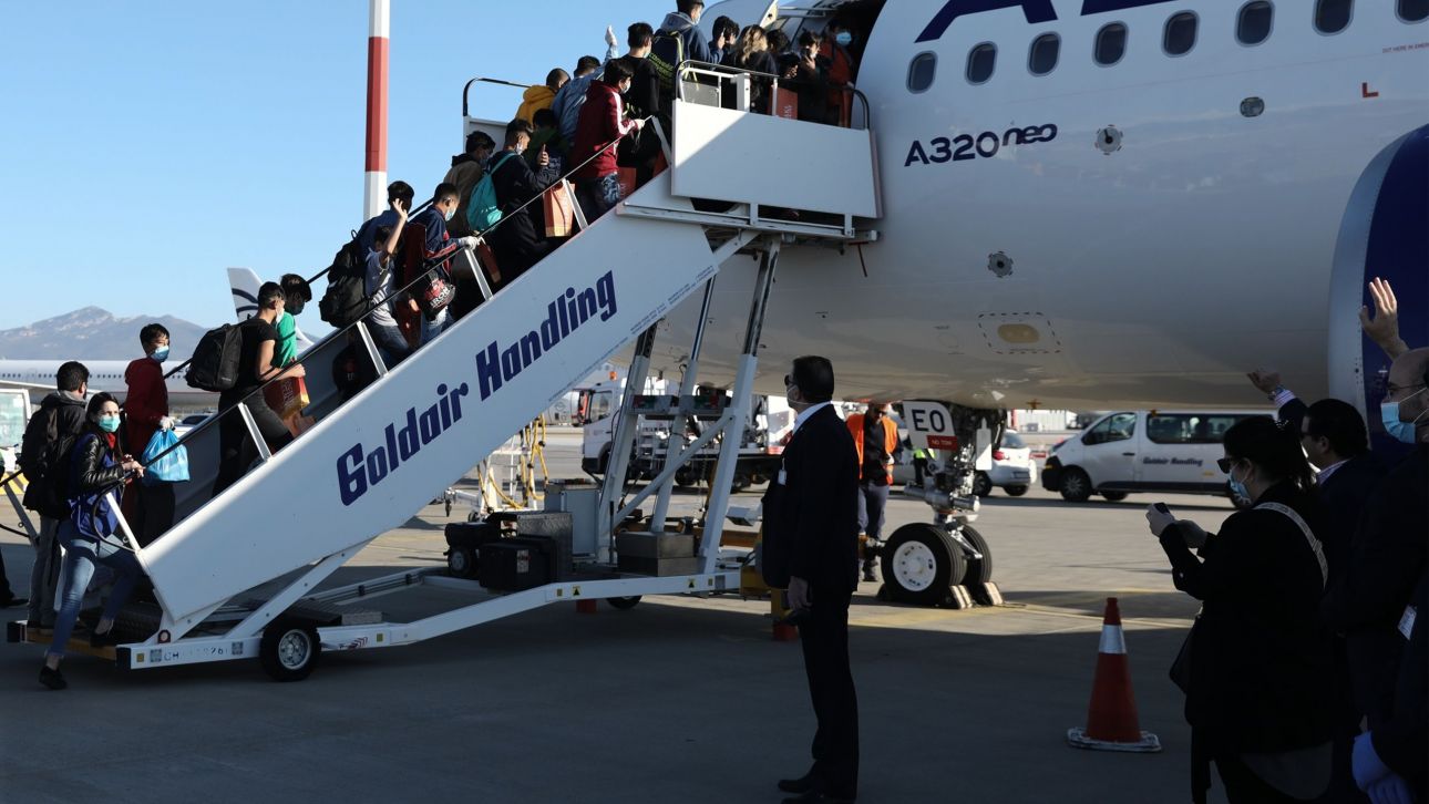 Η ΕΛΑΣ επέστρεψε πίσω στη Γεωργία 18 παράνομους αλλοδαπούς που είχαν έρθει στην Ελλάδα