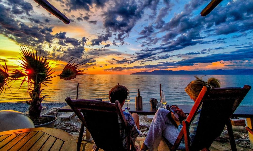 Αποκαρδιωτικά τα στοιχεία του ΙΕΛΚΑ: Ένας στους δύο Έλληνες δεν θα κάνει (ούτε φέτος) διακοπές