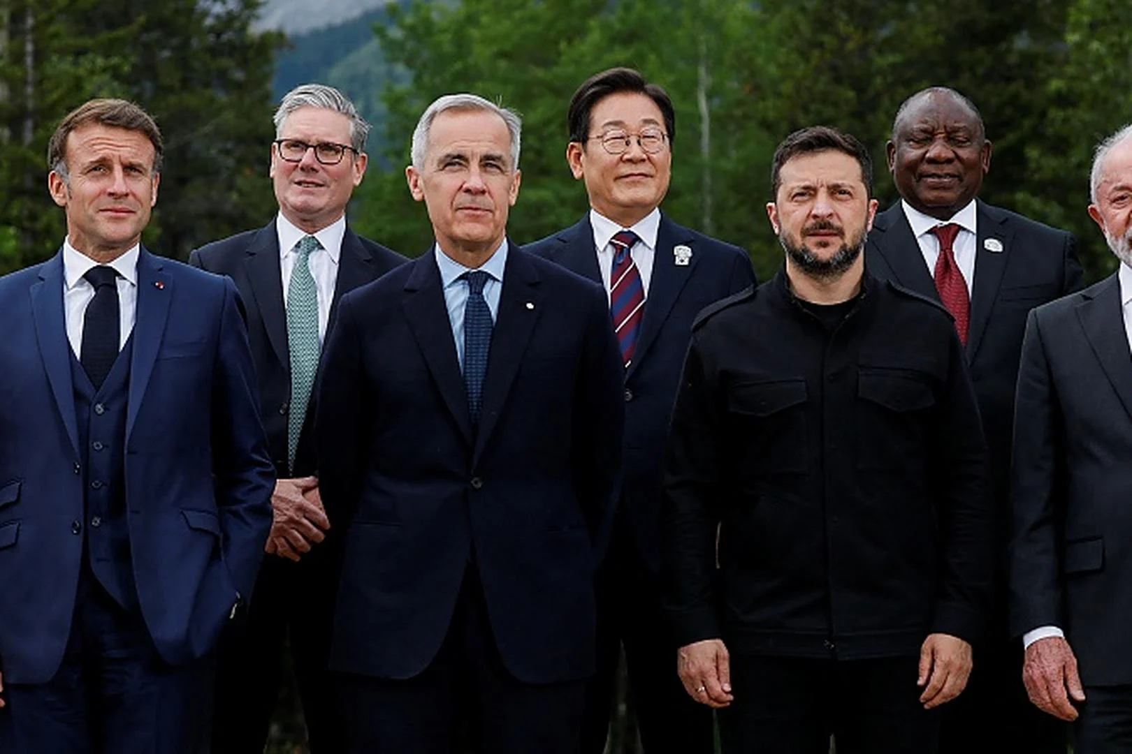 Ο B.Ζελένσκι αμφιβάλλει αν πρέπει να παραστεί στην σύνοδο κορυφής του ΝΑΤΟ λόγω μη συνάντησής του με Ν.Τραμπ