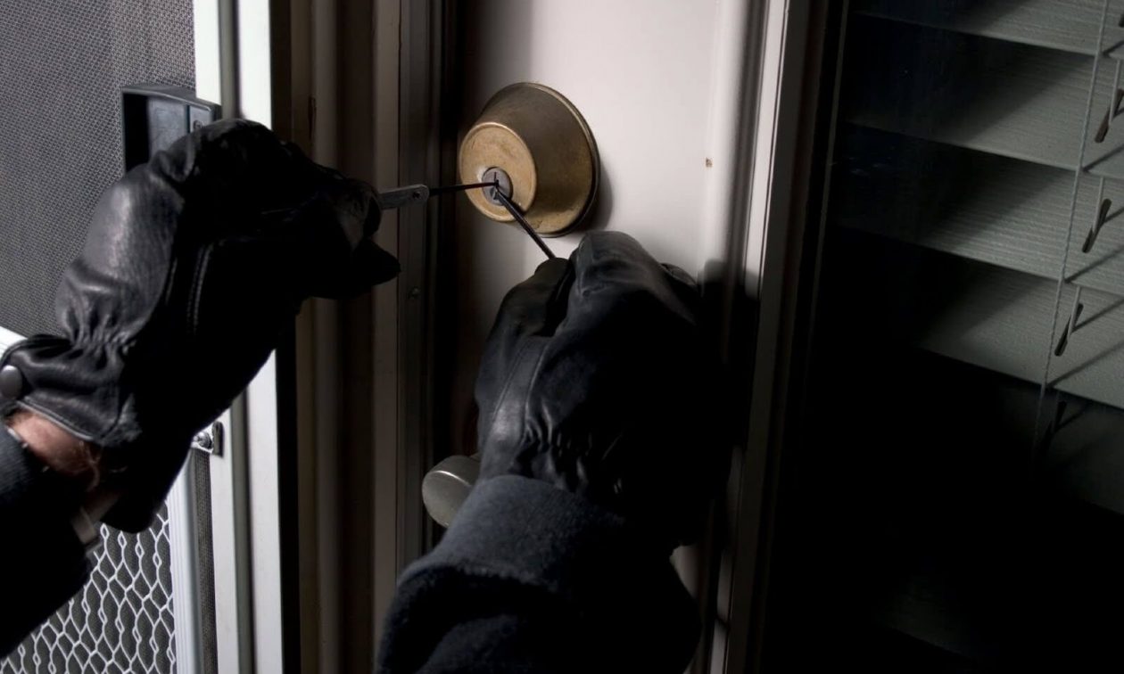 Δράμα: Ελεύθεροι αφέθηκαν δύο άνδρες που αποπειράθηκαν να διαρρήξουν μονοκατοικία